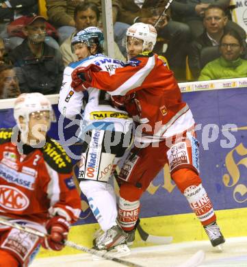 EBEL. Eishockey Bundesliga. EC KAC gegen EHC LIWEST Linz.  Herbert Ratz,  (KAC), Rob Hisey (Linz). Klagenfurt, am 7.10.2012.
Foto: Kuess 


---
pressefotos, pressefotografie, kuess, qs, qspictures, sport, bild, bilder, bilddatenbank