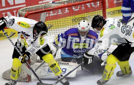 EBEL. Eishockey Bundesligal. EC VSV gegen Dornbirner Eishockey Club.  Jean-Philippe Lamoureux, (VSV), PETRIK Nicolas, AQUINO Luciano (Dornbirn). Villach, am 7.10.2012.
Foto: Kuess 


---
pressefotos, pressefotografie, kuess, qs, qspictures, sport, bild, bilder, bilddatenbank