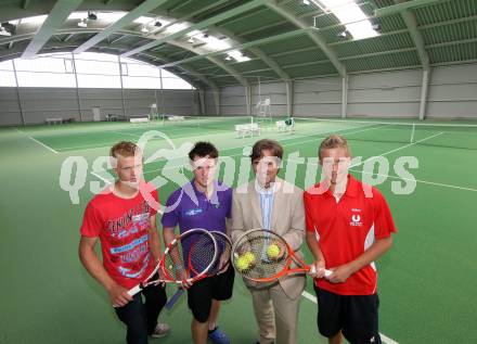 Tennis. UNION Klagenfurt. Eroeffnung der Tennishalle. Markus Ahne, Patrick Ofner, Klaus Bidovec, Lukas Grubelnig. Klagenfurt, 31.7.2012.
Foto: Kuess 
---
pressefotos, pressefotografie, kuess, qs, qspictures, sport, bild, bilder, bilddatenbank