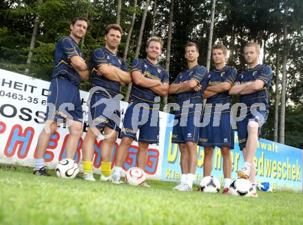 Fussball. 1. Klasse D. Ebental. Schrammel Christian, Matheuschitz Georg, Klemen Hannes, Kreuz Raphael, Hanin Christoph, Oberwinkler Marko. Klagenfurt, 2.8.2012.
Foto: kuess
---
pressefotos, pressefotografie, kuess, qs, qspictures, sport, bild, bilder, bilddatenbank