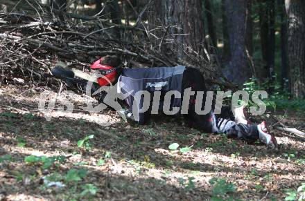 Eishockey Bundesliga. Sommertraining. Teambuilding KAC. Paintball. Schreckendorf, am 25.8.2012.
Foto: Kuess
---
pressefotos, pressefotografie, kuess, qs, qspictures, sport, bild, bilder, bilddatenbank