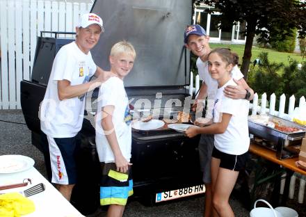 Schi Nordisch. Schispringen. Andreas Goldberger Sommercamp. Andi Goldberger, Thomas Morgenstern. Villach, am 29.8.2012.
Foto: Kuess
---
pressefotos, pressefotografie, kuess, qs, qspictures, sport, bild, bilder, bilddatenbank