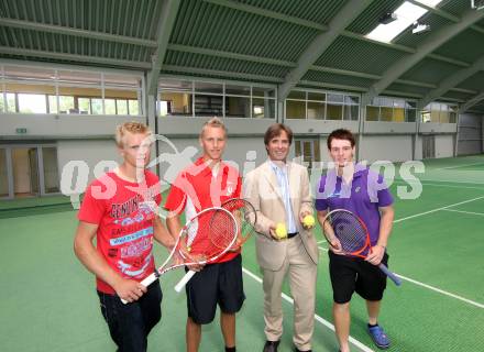 Tennis. UNION Klagenfurt. Eroeffnung der Tennishalle. Markus Ahne, Lukas Grubelnig, Klaus Bidovec, Patrick Ofner. Klagenfurt, 31.7.2012.
Foto: Kuess 
---
pressefotos, pressefotografie, kuess, qs, qspictures, sport, bild, bilder, bilddatenbank