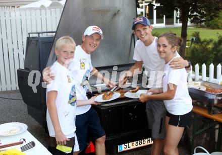 Schi Nordisch. Schispringen. Andreas Goldberger Sommercamp. Andi Goldberger, Thomas Morgenstern. Villach, am 29.8.2012.
Foto: Kuess
---
pressefotos, pressefotografie, kuess, qs, qspictures, sport, bild, bilder, bilddatenbank