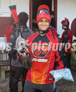 Eishockey Bundesliga. Teambuilding KAC. Paintball. Andy Chiodo. Schreckendorf, am 25.8.2012.
Foto: Kuess
---
pressefotos, pressefotografie, kuess, qs, qspictures, sport, bild, bilder, bilddatenbank