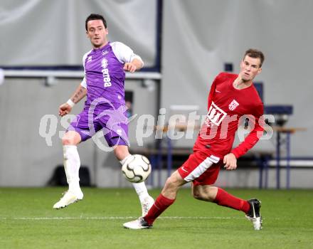 Fussball SK Austria Klagenfurt gegen St. Florian. Daniel Lindorfer, (Klagenfurt), Roland Hinterreiter (St. Florian), Klagenfurt, 13.10.2012.
Foto: Kuess
---
pressefotos, pressefotografie, kuess, qs, qspictures, sport, bild, bilder, bilddatenbank