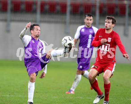 Fussball SK Austria Klagenfurt gegen St. Florian. Matthias Dollinger, (Klagenfurt), Stefan Wiesinger (St. Florian), Klagenfurt, 13.10.2012.
Foto: Kuess
---
pressefotos, pressefotografie, kuess, qs, qspictures, sport, bild, bilder, bilddatenbank