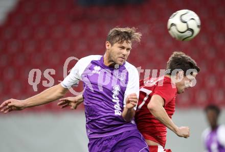 Fussball SK Austria Klagenfurt gegen St. Florian. Boris Huettenbrenner,  (Klagenfurt), Markus Hermes (St. Florian), Klagenfurt, 13.10.2012.
Foto: Kuess
---
pressefotos, pressefotografie, kuess, qs, qspictures, sport, bild, bilder, bilddatenbank