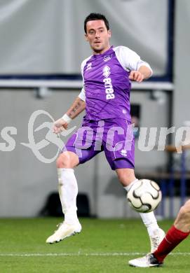 Fussball SK Austria Klagenfurt gegen St. Florian. Daniel Lindorfer (Klagenfurt). Klagenfurt, 13.10.2012.
Foto: Kuess
---
pressefotos, pressefotografie, kuess, qs, qspictures, sport, bild, bilder, bilddatenbank