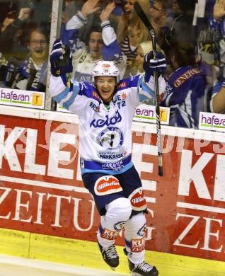 EBEL. Eishockey Bundesliga. EC KAC gegen VSV.  Torjubel John HUghes (VSV). Klagenfurt, am 14.10.2012.
Foto: Kuess 


---
pressefotos, pressefotografie, kuess, qs, qspictures, sport, bild, bilder, bilddatenbank