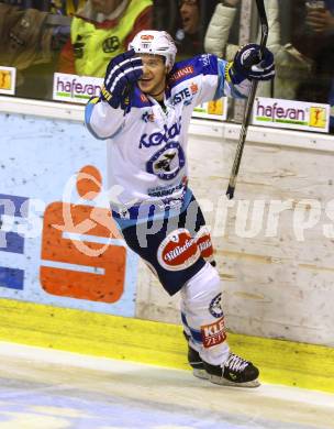 EBEL. Eishockey Bundesliga. EC KAC gegen VSV. Torjubel John HUghes (VSV). Klagenfurt, am 14.10.2012.
Foto: Kuess 


---
pressefotos, pressefotografie, kuess, qs, qspictures, sport, bild, bilder, bilddatenbank