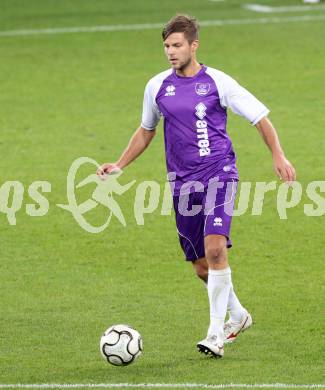 Fussball SK Austria Klagenfurt gegen St. Florian. Boris Huettenbrenner (Klagenfurt). Klagenfurt, 13.10.2012.
Foto: Kuess
---
pressefotos, pressefotografie, kuess, qs, qspictures, sport, bild, bilder, bilddatenbank