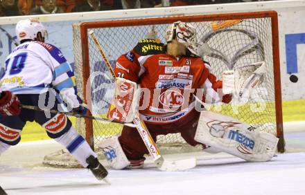 EBEL. Eishockey Bundesliga. EC KAC gegen VSV.  Andy Chiodo,  (KAC),  Derek Damon (VSV). Klagenfurt, am 14.10.2012.
Foto: Kuess 


---
pressefotos, pressefotografie, kuess, qs, qspictures, sport, bild, bilder, bilddatenbank