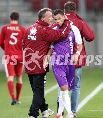 Fussball SK Austria Klagenfurt gegen St. Florian. Tormanntrainer Wolfgang Thun-Hohenstein, Marco Sahanek (Klagenfurt). Klagenfurt, 13.10.2012.
Foto: Kuess
---
pressefotos, pressefotografie, kuess, qs, qspictures, sport, bild, bilder, bilddatenbank