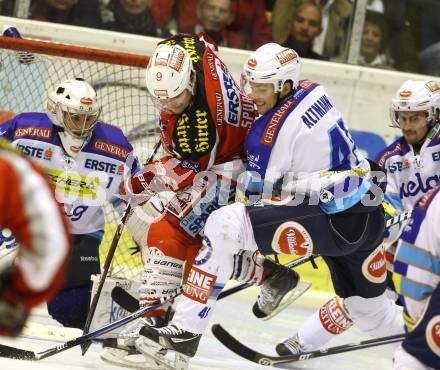 EBEL. Eishockey Bundesliga. EC KAC gegen VSV. Tyler Spurgeon,  (KAC),  Jean-Philippe Lamoureux, Mario Altmann  (VSV). Klagenfurt, am 14.10.2012.
Foto: Kuess 


---
pressefotos, pressefotografie, kuess, qs, qspictures, sport, bild, bilder, bilddatenbank