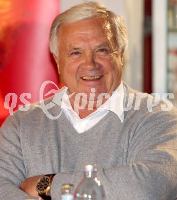 Eishockey. KAC. Hellmuth Reichel. Klagenfurt, 17.10.2017.
Foto: Kuess
---
pressefotos, pressefotografie, kuess, qs, qspictures, sport, bild, bilder, bilddatenbank