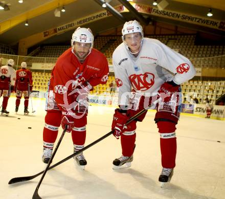 Eishockey. KAC. Sam Gagner, Tyler Myers. Klagenfurt, 20.10.2012.
Foto: Kuess
---
pressefotos, pressefotografie, kuess, qs, qspictures, sport, bild, bilder, bilddatenbank