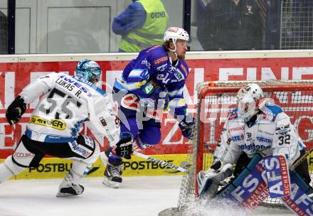 EBEL. Eishockey Bundesligal. EC VSV gegen EHC LIWEST Linz. Michael Grabner,  (VSV), Robert Lukas, Alex Westlund (Linz). Villach, am 21.10.2012.
Foto: Kuess 


---
pressefotos, pressefotografie, kuess, qs, qspictures, sport, bild, bilder, bilddatenbank