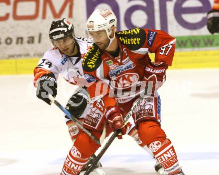 EBEL. Eishockey Bundesliga. EC KAC gegen HC TWK Innsbruck "Die Haie".   Sam Gagner, (KAC), Florian Pedevilla  (Innsbruck). Klagenfurt, am 21.10.2012.
Foto: Kuess 


---
pressefotos, pressefotografie, kuess, qs, qspictures, sport, bild, bilder, bilddatenbank