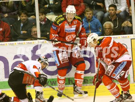 EBEL. Eishockey Bundesliga. EC KAC gegen HC TWK Innsbruck "Die Haie".   Tyler Myers,  (KAC), Alexander Hoeller (Innsbruck). Klagenfurt, am 21.10.2012.
Foto: Kuess 


---
pressefotos, pressefotografie, kuess, qs, qspictures, sport, bild, bilder, bilddatenbank