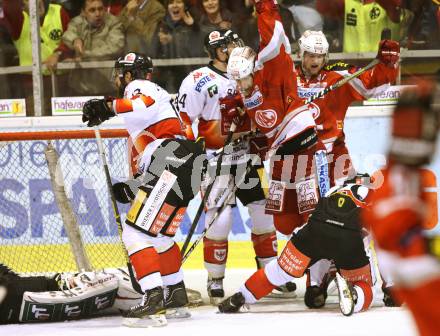 EBEL. Eishockey Bundesliga. EC KAC gegen HC TWK Innsbruck "Die Haie".   Torjubel Thomas Hundertpfund (KAC). Klagenfurt, am 21.10.2012.
Foto: Kuess 


---
pressefotos, pressefotografie, kuess, qs, qspictures, sport, bild, bilder, bilddatenbank