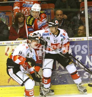 EBEL. Eishockey Bundesliga. EC KAC gegen HC TWK Innsbruck "Die Haie".   Tyler Myers,  (KAC), Andreas Hanschitz (Innsbruck). Klagenfurt, am 21.10.2012.
Foto: Kuess 


---
pressefotos, pressefotografie, kuess, qs, qspictures, sport, bild, bilder, bilddatenbank