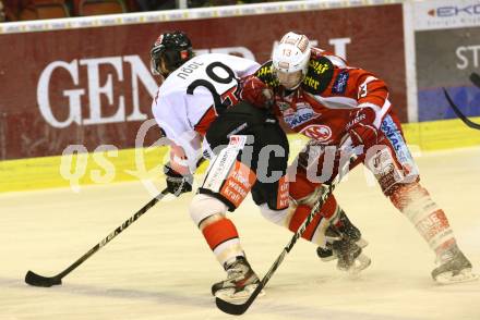 EBEL. Eishockey Bundesliga. EC KAC gegen HC TWK Innsbruck "Die Haie".   Johanns Kirisits, (KAC), Andreas Noedl  (Innsbruck). Klagenfurt, am 21.10.2012.
Foto: Kuess 


---
pressefotos, pressefotografie, kuess, qs, qspictures, sport, bild, bilder, bilddatenbank