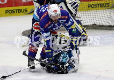 EBEL. Eishockey Bundesligal. EC VSV gegen EHC LIWEST Linz. Scott Hotham, (VSV),  Danny Irmen (Linz).. Villach, am 21.10.2012.
Foto: Kuess 


---
pressefotos, pressefotografie, kuess, qs, qspictures, sport, bild, bilder, bilddatenbank