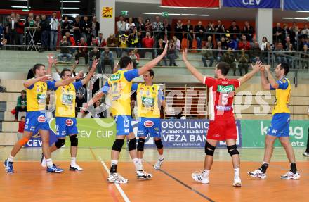 Volleyball. MEVZA. SK Aich/Dob gegen Kakanj. Jubel (Aich/Dob). Bleiburg, 24.10.2012.
Foto: Kuess
---
pressefotos, pressefotografie, kuess, qs, qspictures, sport, bild, bilder, bilddatenbank