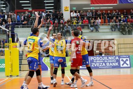 Volleyball. MEVZA. SK Aich/Dob gegen Kakanj. Jubel (Aich/Dob). Bleiburg, 24.10.2012.
Foto: Kuess
---
pressefotos, pressefotografie, kuess, qs, qspictures, sport, bild, bilder, bilddatenbank