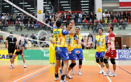 Volleyball. MEVZA. SK Aich/Dob gegen Kakanj. Jubel (Aich/Dob). Bleiburg, 24.10.2012.
Foto: Kuess
---
pressefotos, pressefotografie, kuess, qs, qspictures, sport, bild, bilder, bilddatenbank