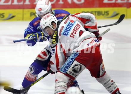 EBEL. Eishockey Bundesliga. EC VSV gegen KAC. Derek Damon,  (VSV), Tyler Spurgeon (KAC). Villach, am 26.10.2012.
Foto: Kuess 


---
pressefotos, pressefotografie, kuess, qs, qspictures, sport, bild, bilder, bilddatenbank