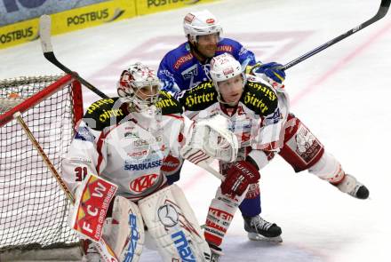 EBEL. Eishockey Bundesligal. EC VSV gegen KAC. Derek Damon,  (VSV), Andy Chiodo, Kirk Furey (KAC). Villach, am 26.10.2012.
Foto: Kuess 


---
pressefotos, pressefotografie, kuess, qs, qspictures, sport, bild, bilder, bilddatenbank