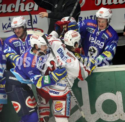 EBEL. Eishockey Bundesliga. EC VSV gegen KAC. Brad Cole, Patrick Platzer,  (VSV), Kirk Furey (KAC). Villach, am 26.10.2012.
Foto: Kuess 


---
pressefotos, pressefotografie, kuess, qs, qspictures, sport, bild, bilder, bilddatenbank