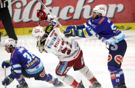 EBEL. Eishockey Bundesligal. EC VSV gegen KAC. Marco Pewal, Scott Hotham,  (VSV), Tyler Myers (KAC). Villach, am 26.10.2012.
Foto: Kuess 


---
pressefotos, pressefotografie, kuess, qs, qspictures, sport, bild, bilder, bilddatenbank