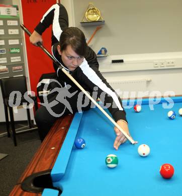 Billard. Einkleidung, Pressekonferenz Team Kaernten. Sandra Baumgartner.  Klagenfurt, am 21.9.2012.
Foto: Kuess
---
pressefotos, pressefotografie, kuess, qs, qspictures, sport, bild, bilder, bilddatenbank