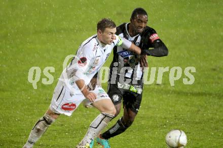 Fussball. Bundesliga. RZ Pellets WAC gegen SK Puntigamer Sturm Graz.  Michael Sollbauer,  (WAC), Richard Sukuta (Graz). Wolfsberg, 27.10.2012.
Foto: Kuess

---
pressefotos, pressefotografie, kuess, qs, qspictures, sport, bild, bilder, bilddatenbank