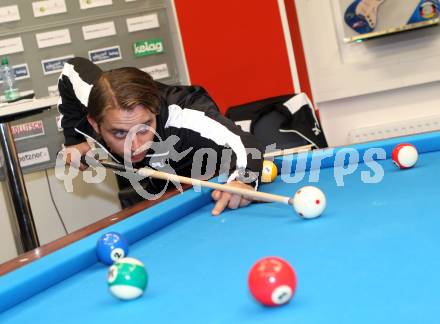 Billard. Einkleidung, Pressekonferenz Team Kaernten.  Andreas Brezic.  Klagenfurt, am 21.9.2012.
Foto: Kuess
---
pressefotos, pressefotografie, kuess, qs, qspictures, sport, bild, bilder, bilddatenbank