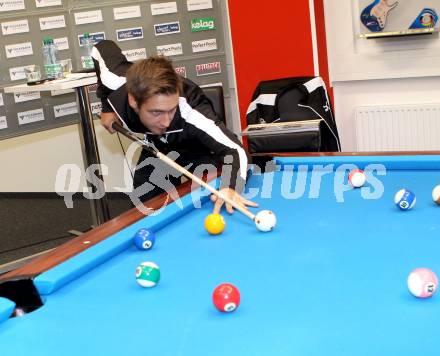 Billard. Einkleidung, Pressekonferenz Team Kaernten.  Andreas Orasch. Klagenfurt, am 21.9.2012.
Foto: Kuess
---
pressefotos, pressefotografie, kuess, qs, qspictures, sport, bild, bilder, bilddatenbank