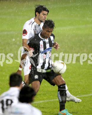 Fussball. Bundesliga. RZ Pellets WAC gegen SK Puntigamer Sturm Graz.  Solano,  (WAC), Ruben Okotie (Graz). Wolfsberg, 27.10.2012.
Foto: Kuess

---
pressefotos, pressefotografie, kuess, qs, qspictures, sport, bild, bilder, bilddatenbank