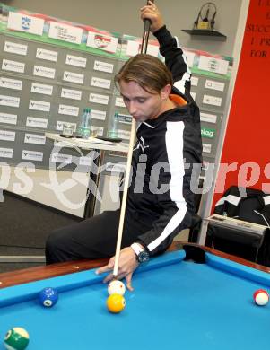 Billard. Einkleidung, Pressekonferenz Team Kaernten.  Andreas Brezic.  Klagenfurt, am 21.9.2012.
Foto: Kuess
---
pressefotos, pressefotografie, kuess, qs, qspictures, sport, bild, bilder, bilddatenbank