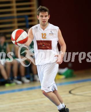 Basketball. 2. Bundesliga. Woerthersee Piraten gegen KOS Klagenfurt Celovec. Christian Erschen (Piraten). Klagenfurt, am 20.10.2012.
Foto: Kuess
---
pressefotos, pressefotografie, kuess, qs, qspictures, sport, bild, bilder, bilddatenbank