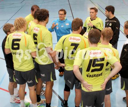 Handball Bundesliga. HC Kelag Kaernten gegen UHC Erste Bank Hollabrunn.  Michael Pontasch (HCK). Klagenfurt, am 20.10.2012.
Foto: Kuess
---
pressefotos, pressefotografie, kuess, qs, qspictures, sport, bild, bilder, bilddatenbank