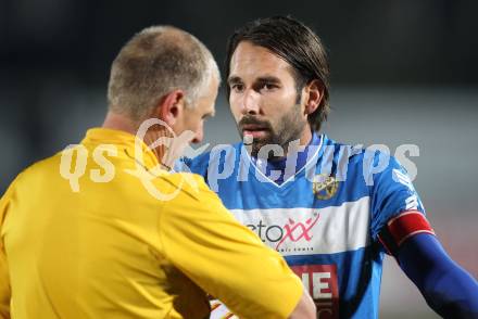 Fussball Regionalliga. VSV gegen Pasching. Mario Ramusch, Schiedsrichter Christian Stockreiter (VSV). Villach, am 25.10.2012.
Foto: kuess
---
pressefotos, pressefotografie, kuess, qs, qspictures, sport, bild, bilder, bilddatenbank