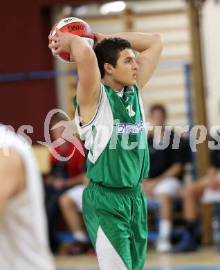 Basketball. 2. Bundesliga. Woerthersee Piraten gegen KOS Klagenfurt Celovec. Denis Bucic (KOS). Klagenfurt, am 20.10.2012.
Foto: Kuess
---
pressefotos, pressefotografie, kuess, qs, qspictures, sport, bild, bilder, bilddatenbank