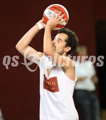 Basketball. 2. Bundesliga. Woerthersee Piraten gegen KOS Klagenfurt Celovec. Alexander Ey (Piraten). Klagenfurt, am 20.10.2012.
Foto: Kuess
---
pressefotos, pressefotografie, kuess, qs, qspictures, sport, bild, bilder, bilddatenbank