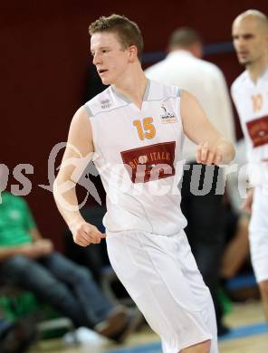 Basketball. 2. Bundesliga. Woerthersee Piraten gegen KOS Klagenfurt Celovec. Paul Koroschitz (Piraten). Klagenfurt, am 20.10.2012.
Foto: Kuess
---
pressefotos, pressefotografie, kuess, qs, qspictures, sport, bild, bilder, bilddatenbank