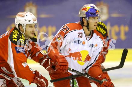 EBEL. Eishockey Bundesliga. EC KAC gegen EC Red Bull Salzburg.  Tyler Spurgeon, (KAC), Tyler Maxwell  (Salzburg). Klagenfurt, am 28.10.2012.
Foto: Kuess 


---
pressefotos, pressefotografie, kuess, qs, qspictures, sport, bild, bilder, bilddatenbank