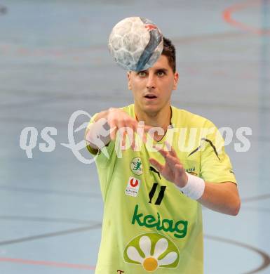 Handball Bundesliga. HC Kelag Kaernten gegen UHC Erste Bank Hollabrunn.  Markus Goeschl (HCK). Klagenfurt, am 20.10.2012.
Foto: Kuess
---
pressefotos, pressefotografie, kuess, qs, qspictures, sport, bild, bilder, bilddatenbank