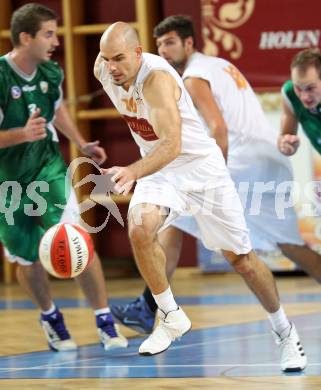 Basketball. 2. Bundesliga. Woerthersee Piraten gegen KOS Klagenfurt Celovec. Joachim Buggelsheim (Piraten). Klagenfurt, am 20.10.2012.
Foto: Kuess
---
pressefotos, pressefotografie, kuess, qs, qspictures, sport, bild, bilder, bilddatenbank